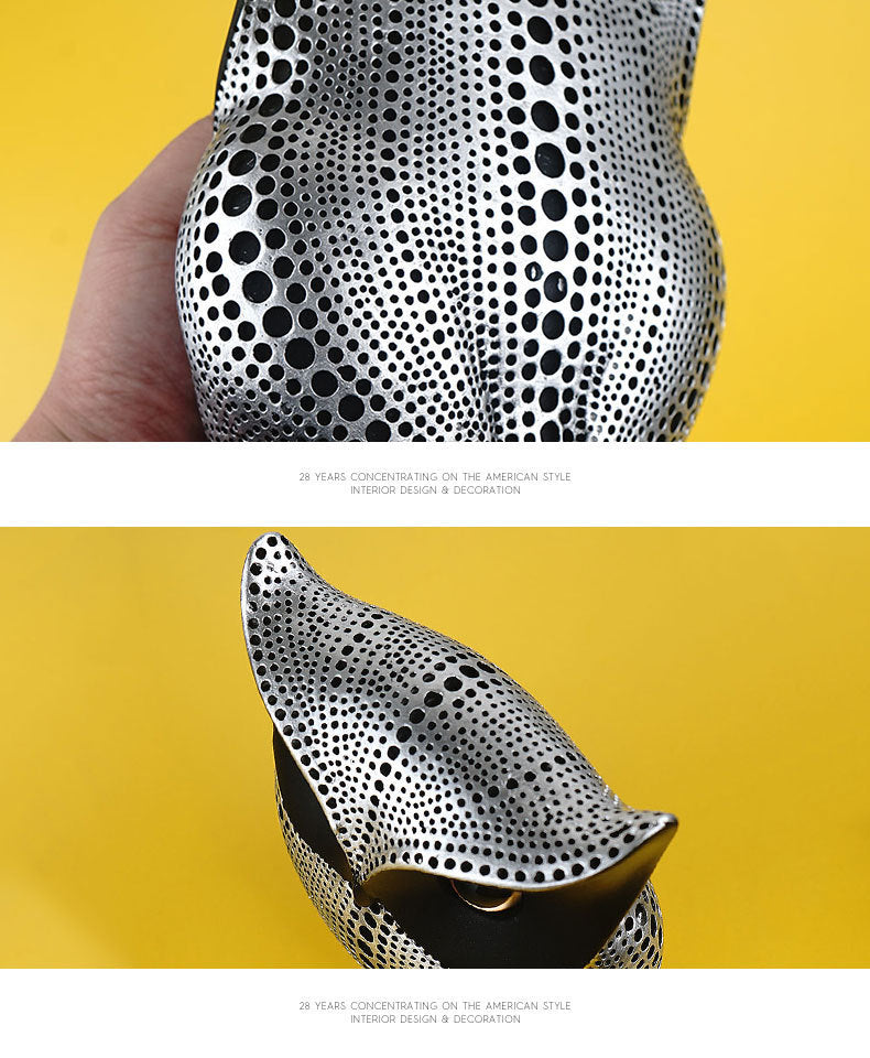 White Gold resin owl statue - modern perforated design for living room TV cabinet and entryway decoration Tristar Online