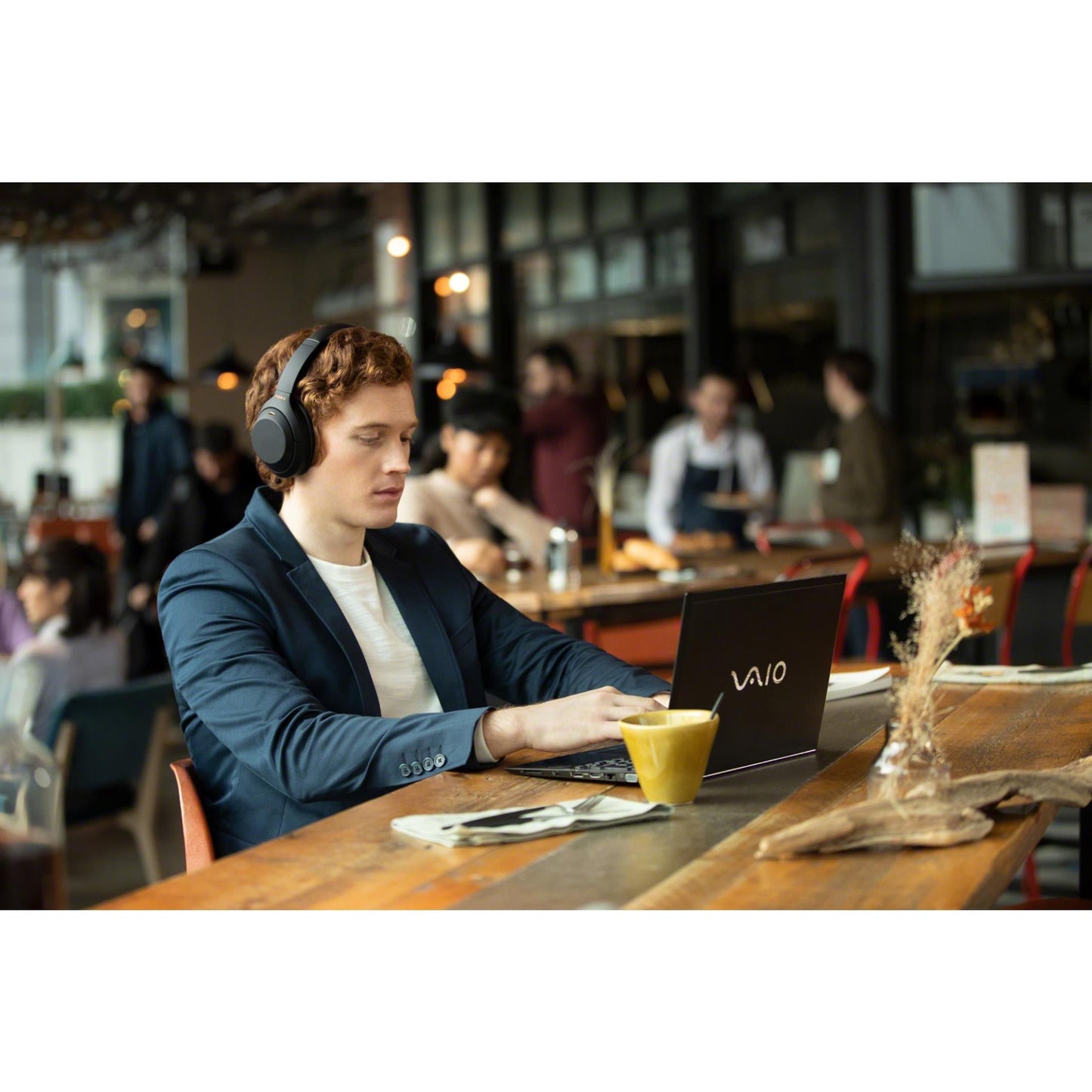 Sony WH-1000XM4 Noise Canceling Wireless Headphones with Alexa Voice Control - Black ( Refurbished Grade - B ) SONY