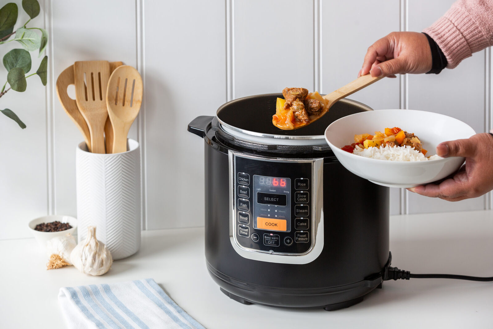 6L Ceramic Coated, PFAS Free Automatic Pressure Cooker Tristar Online