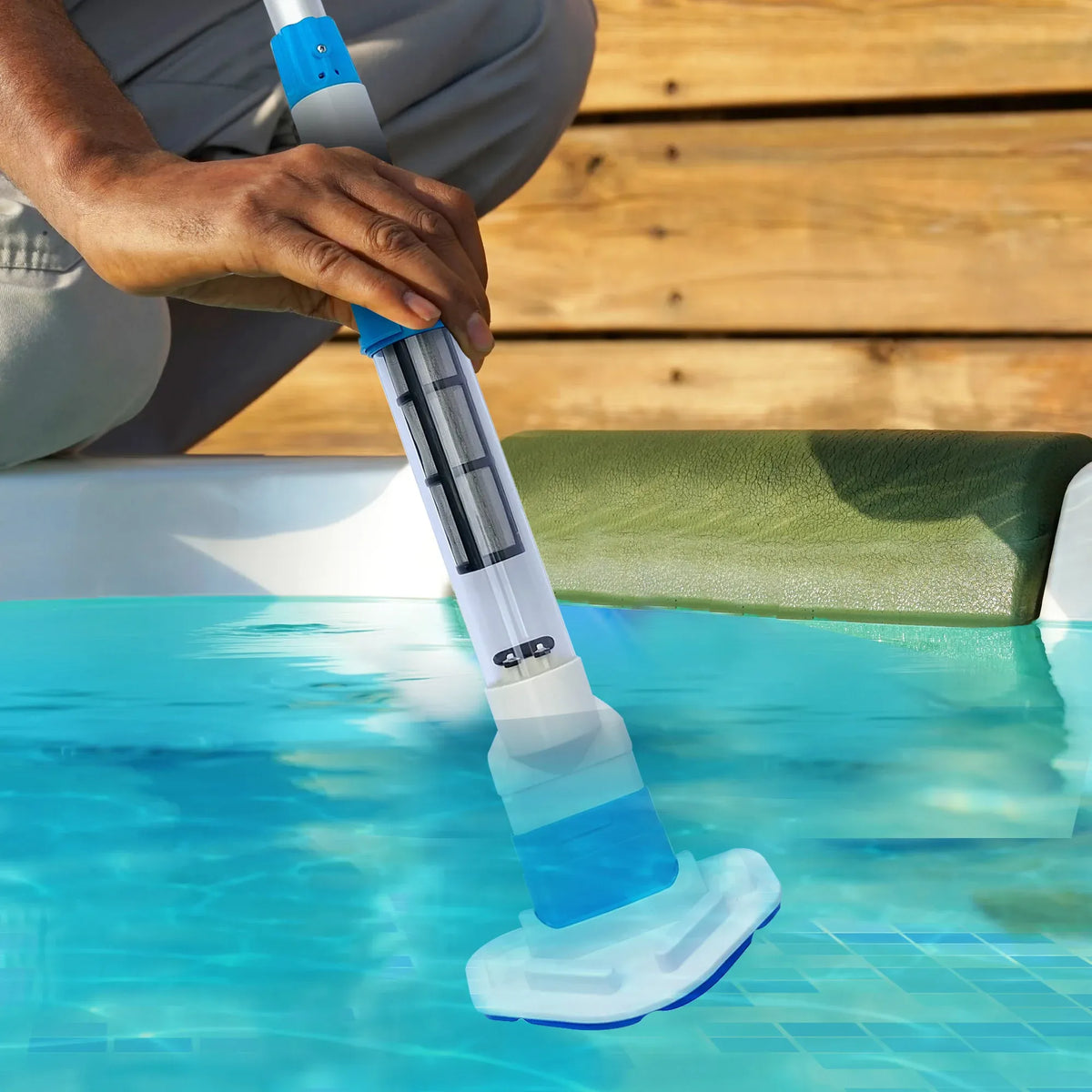 Aquajack Cordless Rechargeable Spa and Pool Vacuum Cleaner with Telescopic Pole & 2 Heads - 60 Min Runtime