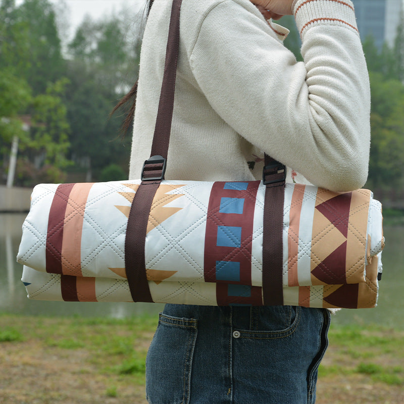Portable Traditional Pattern Picnic Mat - Lightweight , 200x200cm, with Storage Bag Tristar Online