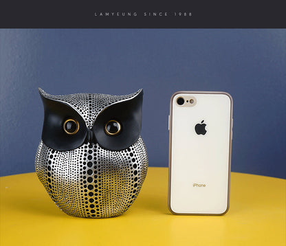 Black resin owl statue - modern perforated design for living room TV cabinet and entryway decoration Tristar Online