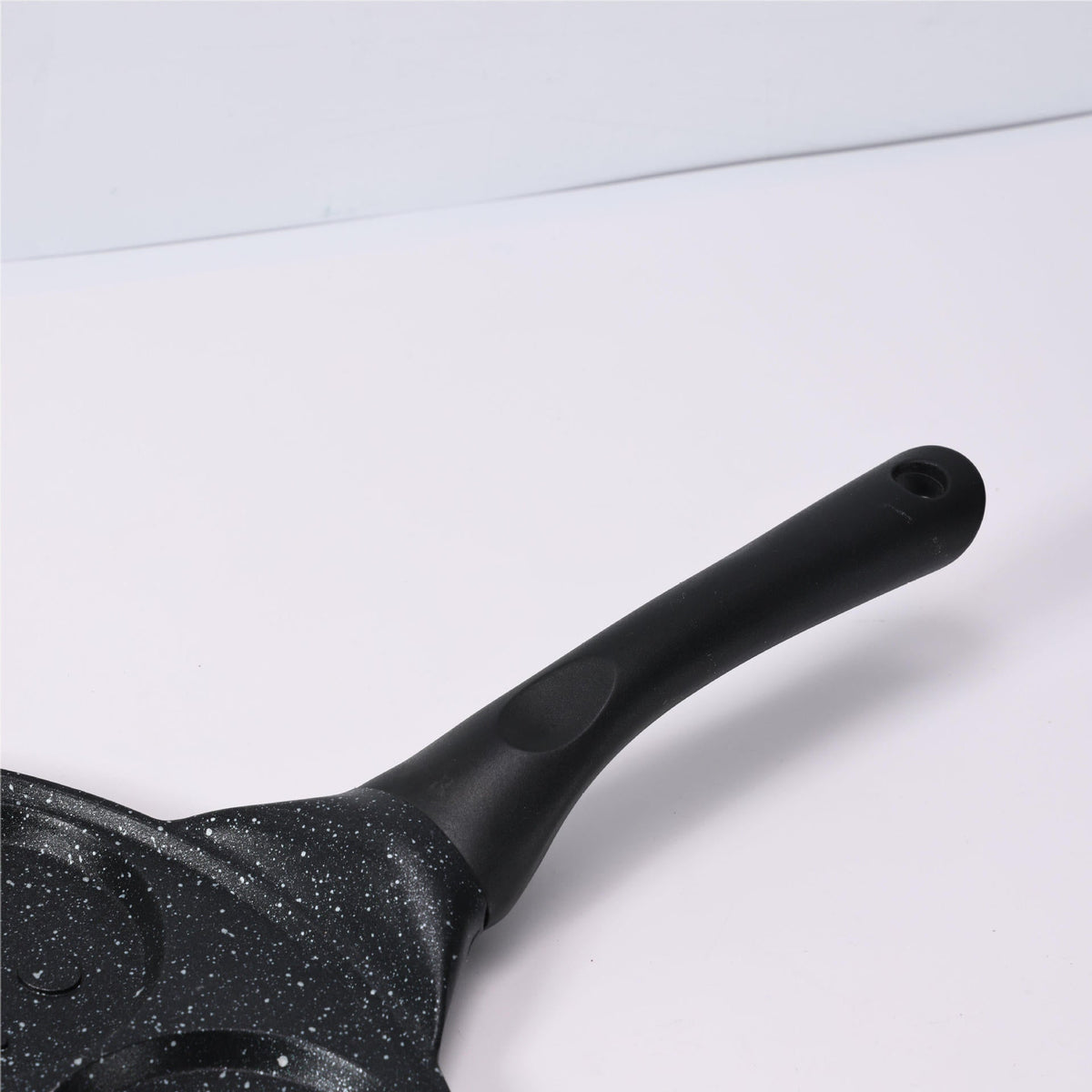 Black Cartoon Versatile Non-Stick Frying Pan (27cm) - Induction Ready Skillet for Everyday Cooking Tristar Online