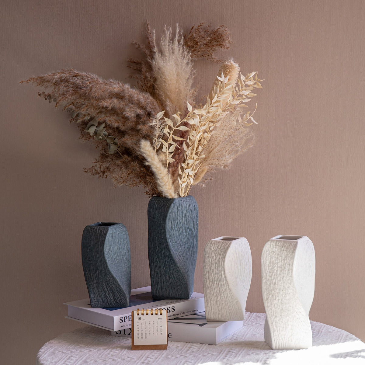 White Abstract Twisted Ceramic Vase - Artistic Minimalist Flower Holder for Home Decor (20x10x10cm) Tristar Online