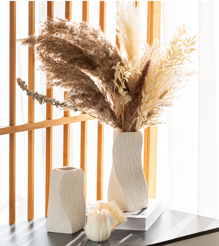 White Abstract Twisted Ceramic Vase - Artistic Minimalist Flower Holder for Home Decor (20x10x10cm) Tristar Online