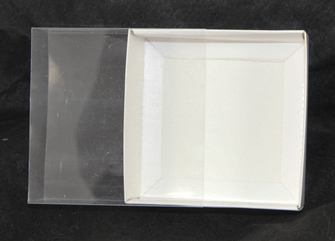 100 Pack of 8cm Square Wedding Invitation Coaster Favor Function product Presentation Cookie Biscuit Patisserie Gift Box - 2cm deep - White Card with Clear Slide On PVC Lid Tristar Online