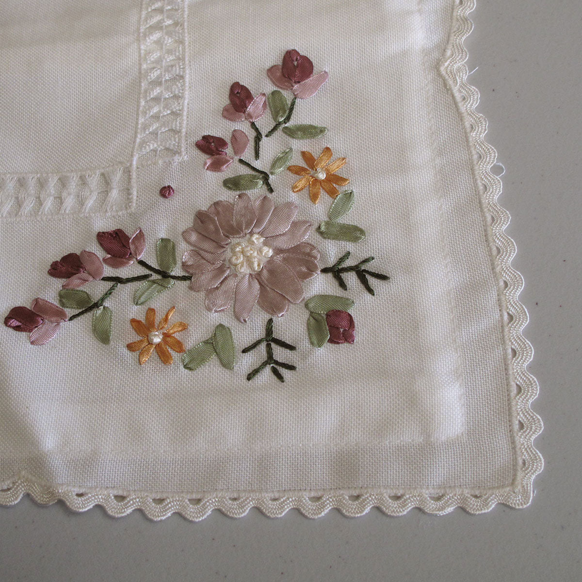 Victoriana Cream Applique Embroidered Cushion Cover 45 x 45 cm Tristar Online