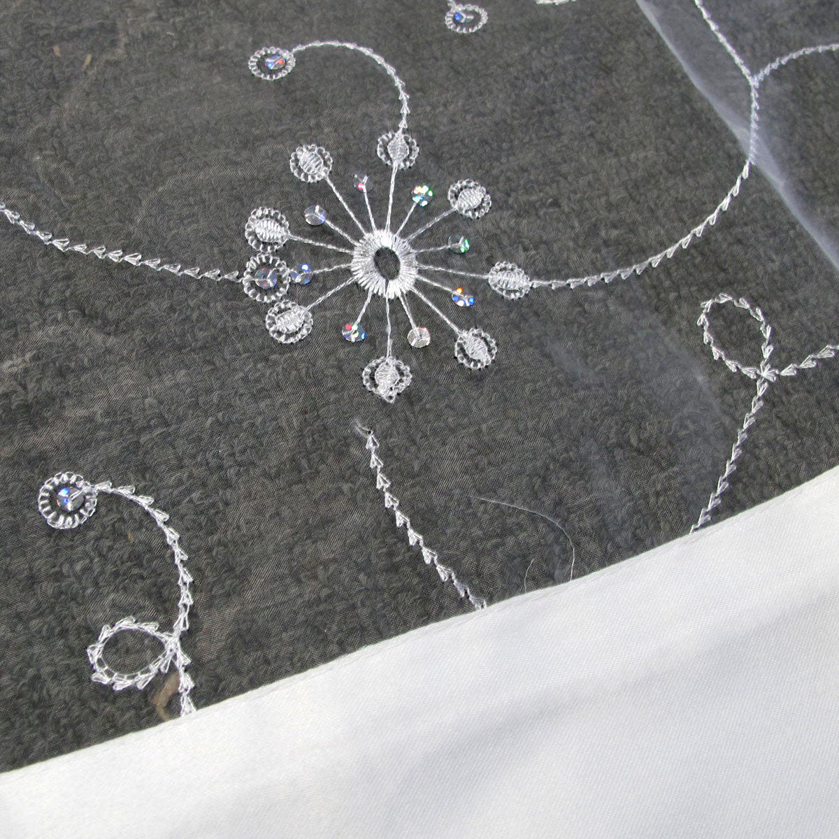 White Sequined Organza Glitter Table Cloth Topper 90 x 90 cm Tristar Online