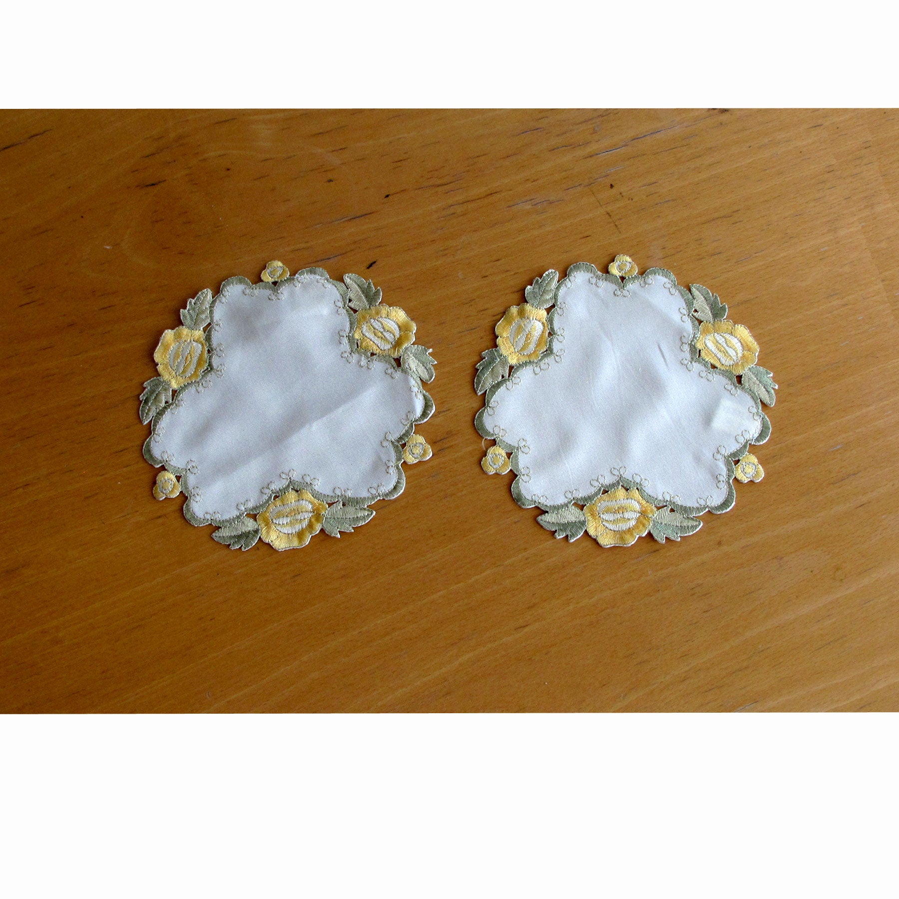 Set of 2 Embroidered Doilies Floral 11 Tristar Online