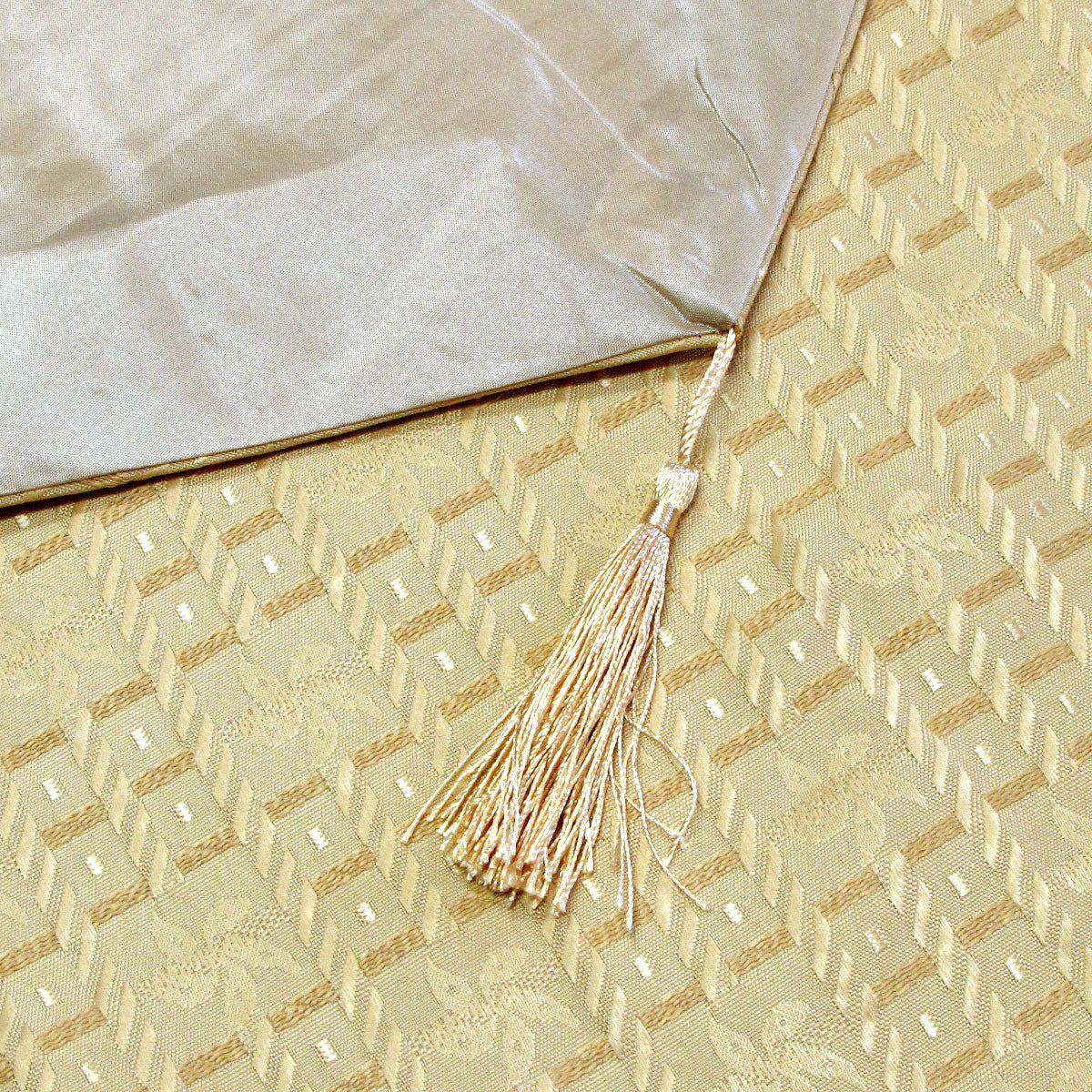 Faux Silk Jacquard Table Runner Gold 32 x 180 cm Tristar Online