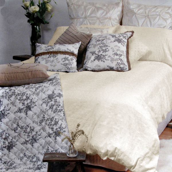 Canterbury Tarlo Cream Quilt Cover Set King Tristar Online